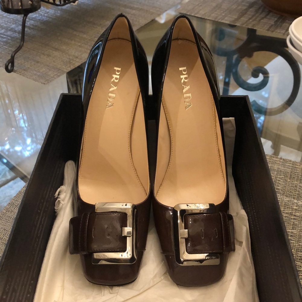 PRADA Shoes like a new color black and burgundy